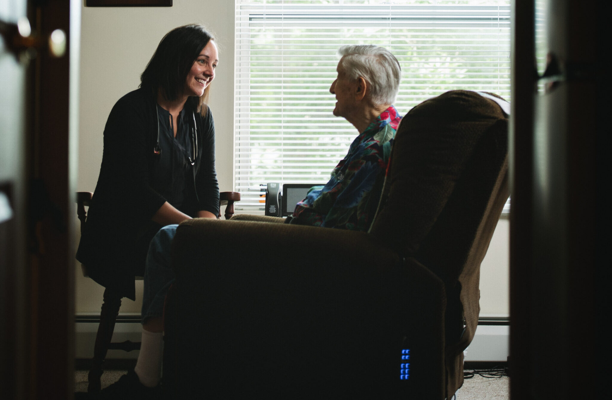 Bluestone’s Jessie Waks featured in Twin Cities Business on dementia care 